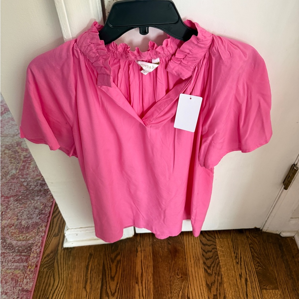 NWT Crown and Ivy top